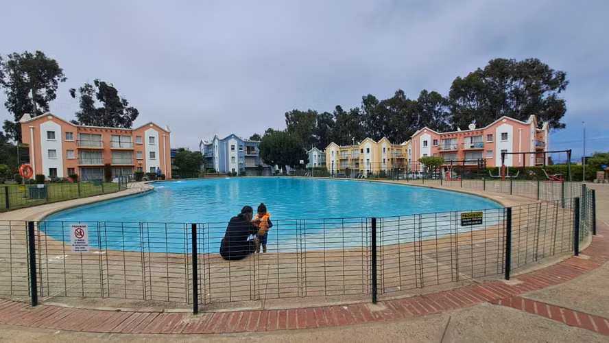 Año corrido lindo depto condominio en Altos de Mirasol.