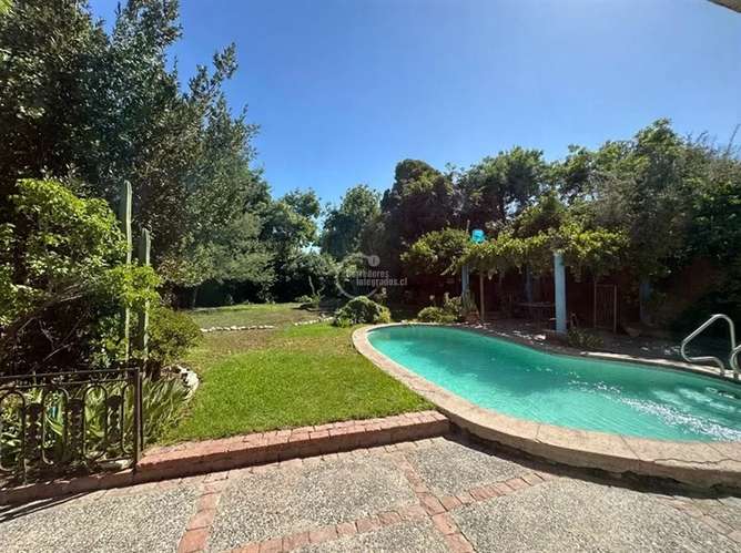 Casa en venta de 6 dorm. en La Reina - Imagen 2