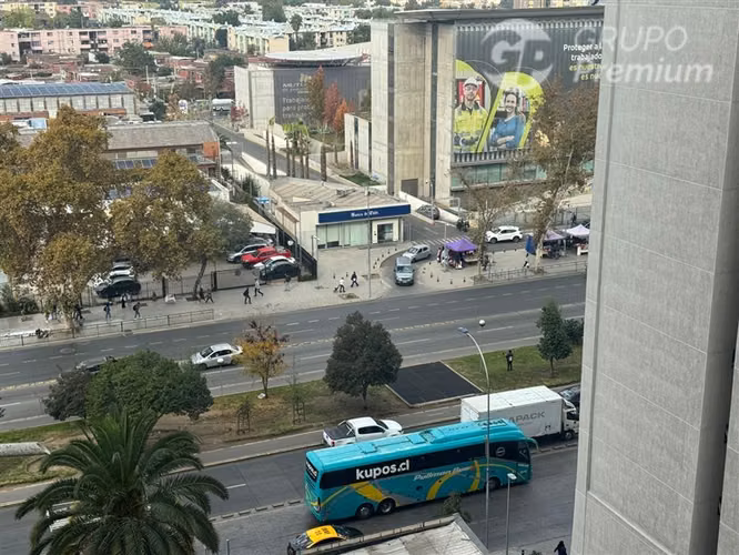 Departamento en venta de 1 dorm. a la puerta metro Ecuador