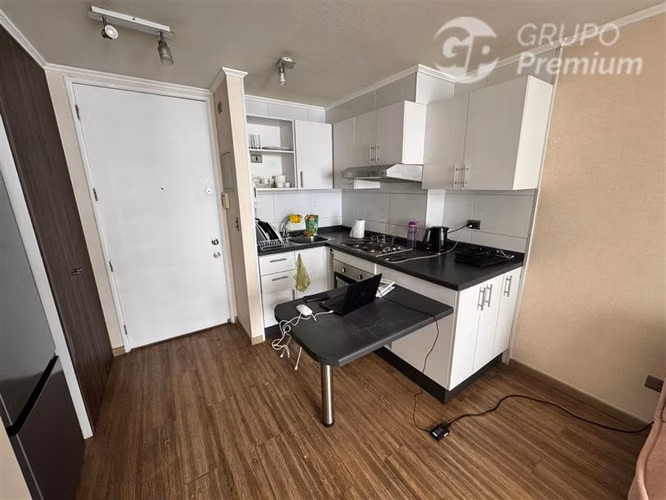 Departamento en venta de 1 dorm. a la puerta metro Ecuador