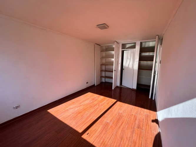 Luminoso Hogar con Excelente Conectividad (163523)