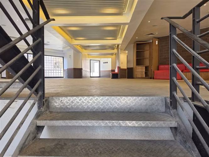 Local Comercial en Arriendo en El Golf Apto para Restaurante