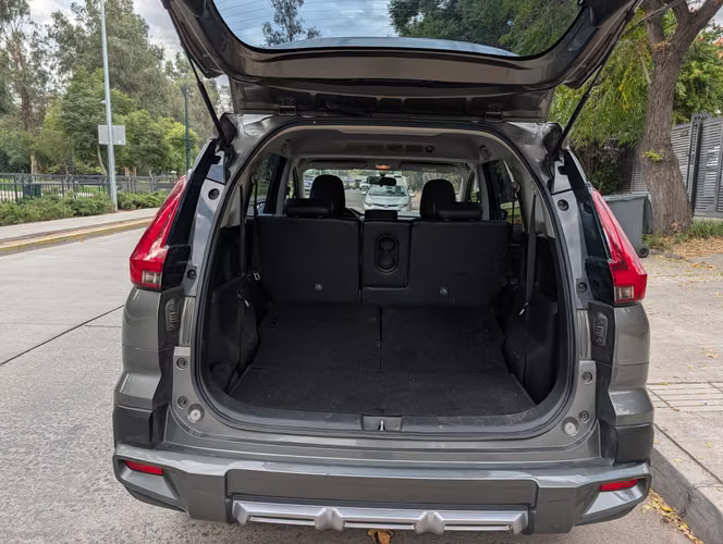 Xpander Cross 2024 - 7 pasajeros economico
