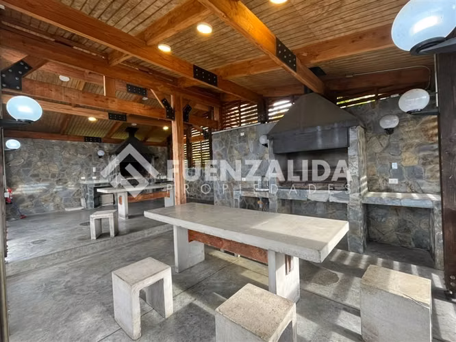 Departartamento Amoblado Céntrico 3D2B con Estacionamiento