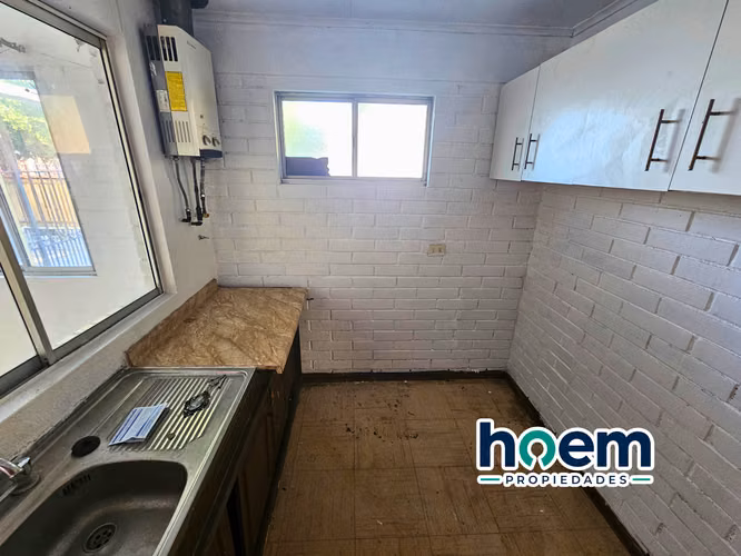 Casa en venta ubicada en Villa Doña Ignacia I, Sector Sur poniente de Talca.