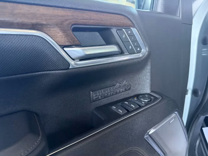 CHEVROLET SILVERADO 2023