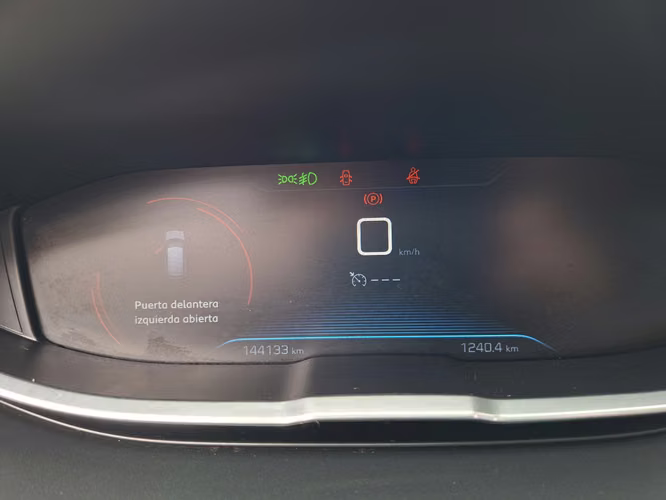 PEUGEOT 3008 ACTIVE 1.5 DIESEL - Imagen 11