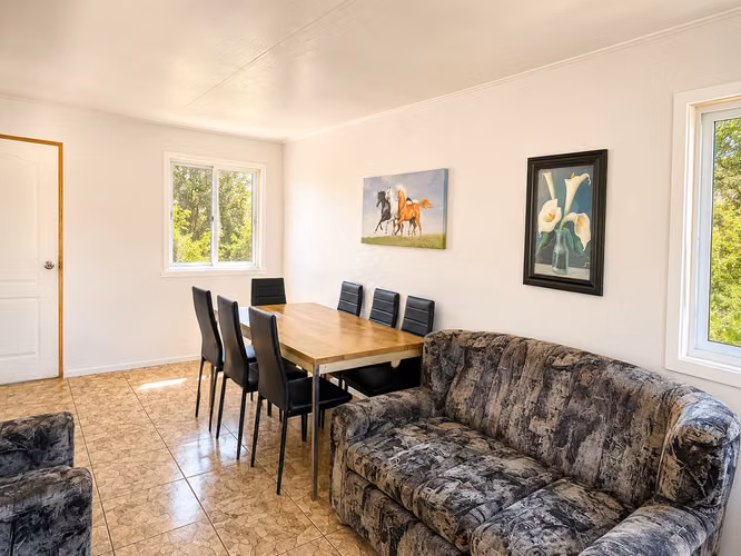 SE VENDE PARCELA 2,4 ha. CON CABAÑA, 3D /1B ,Ruta K-595, 10 km de camino internacional C115