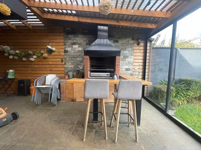 Se vende hermosa casa en Isla Teja, Valdivia