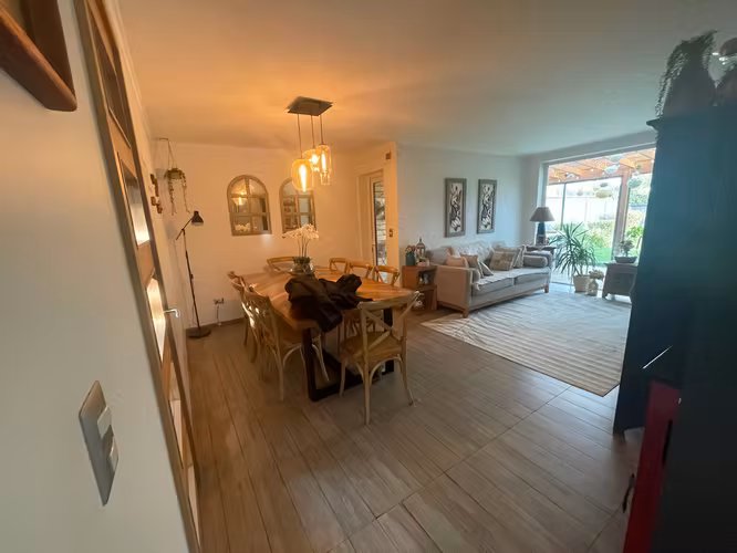 Se vende hermosa casa en Isla Teja, Valdivia