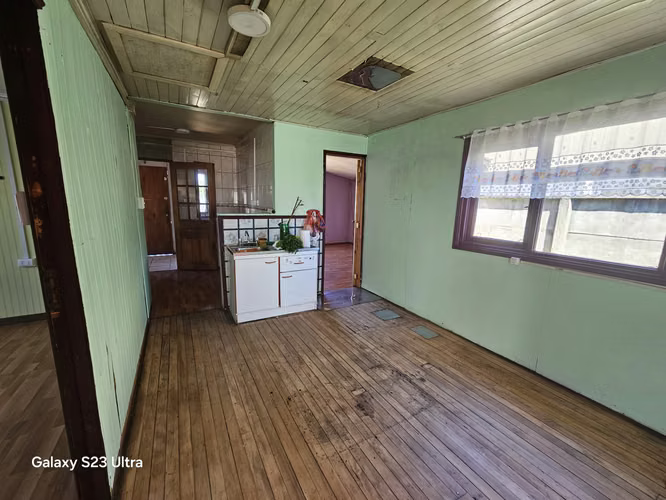 CASA CON EXCELENTES ACCESOS A LOCOMOCION Y SERVICIOS