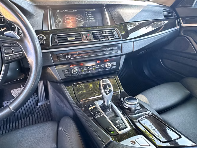 BMW 535I PREMIUM 3.0 TWIN TURBO 2015 - Imagen 17
