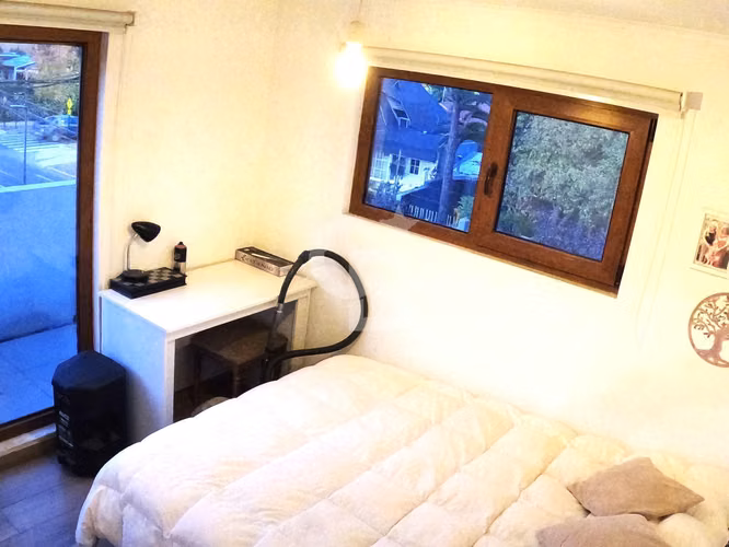 Excelente Casa de Tres Pisos con 7D Y 6B en Las Condes