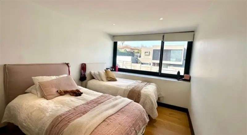 Moderna 5 d en condominio cerca colegio SCollege, Huinganal