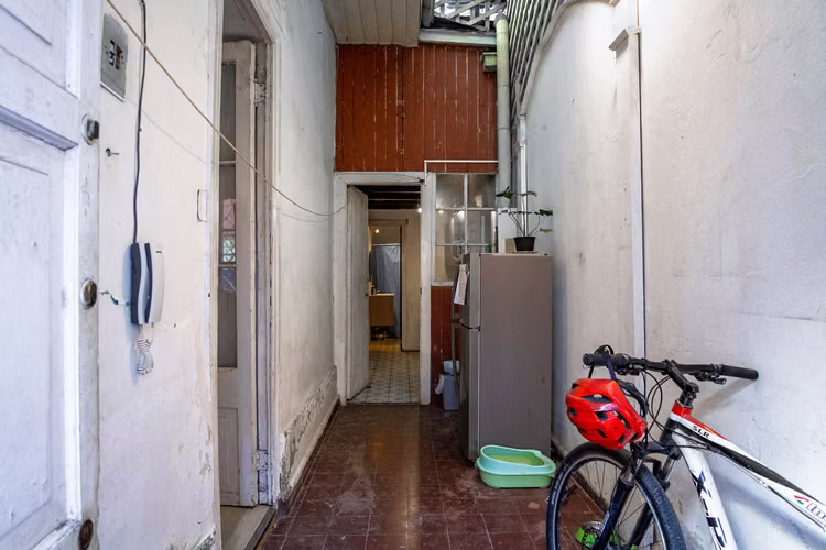 Casa para remodelar a 3 cuadras Metro Sta. Isabel