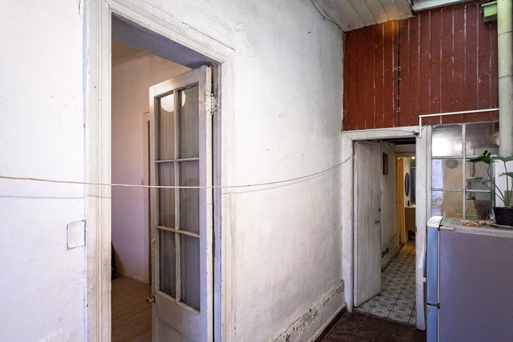 Casa para remodelar en Sta Isabel con Portugal