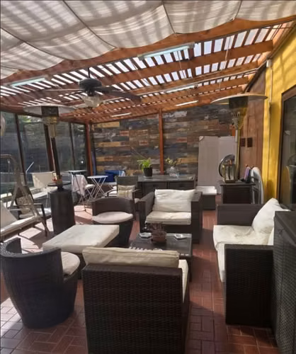 SE VENDE AMPLIA CASA CON PISCINA EN LOMAS SAN ANDRES, CONCEPCIÓN
