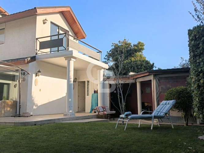 Casa Venta 4D en suite /piscina y quincho. CBG - Imagen 3