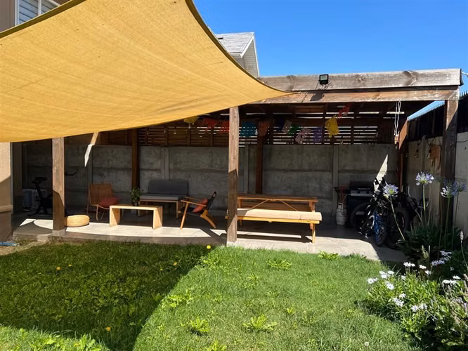 Casa en arriendo de 3 dorm. 3b en Padre Hurtado