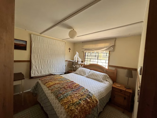 GRAN PARCELA, CON CASA, QUINCHO, PISCINA, Y JARDIN ARMADO