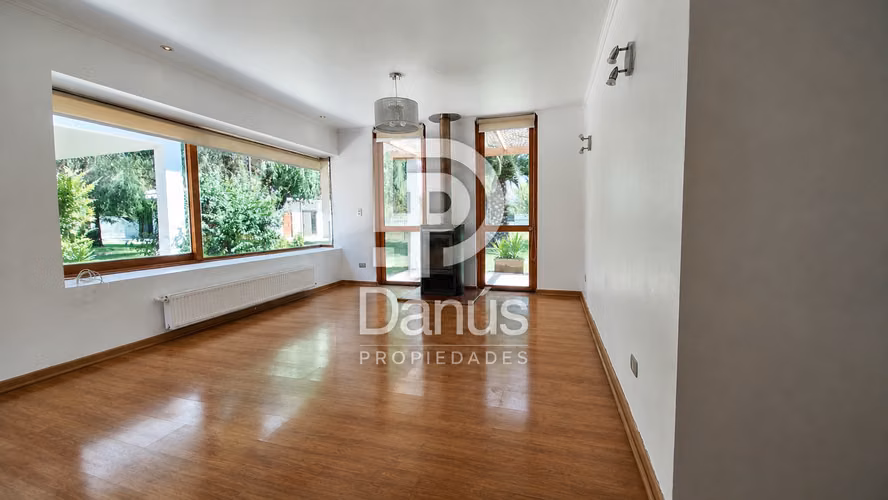 VENTA Casa en Parcela | 269 m2 + 200 m2 / 5.000 m2 | Batuco | 4D / 3B