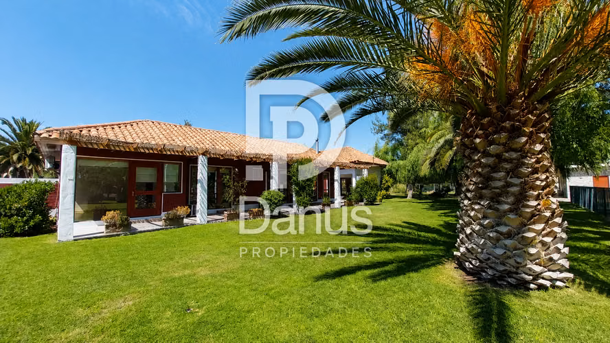 VENTA Casa en Parcela | 269 m2 + 200 m2 / 5.000 m2 | Batuco | 4D / 3B