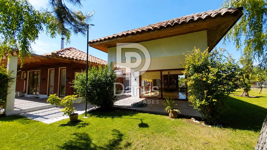 VENTA Casa en Parcela | 269 m2 + 200 m2 / 5.000 m2 | Batuco | 4D / 3B