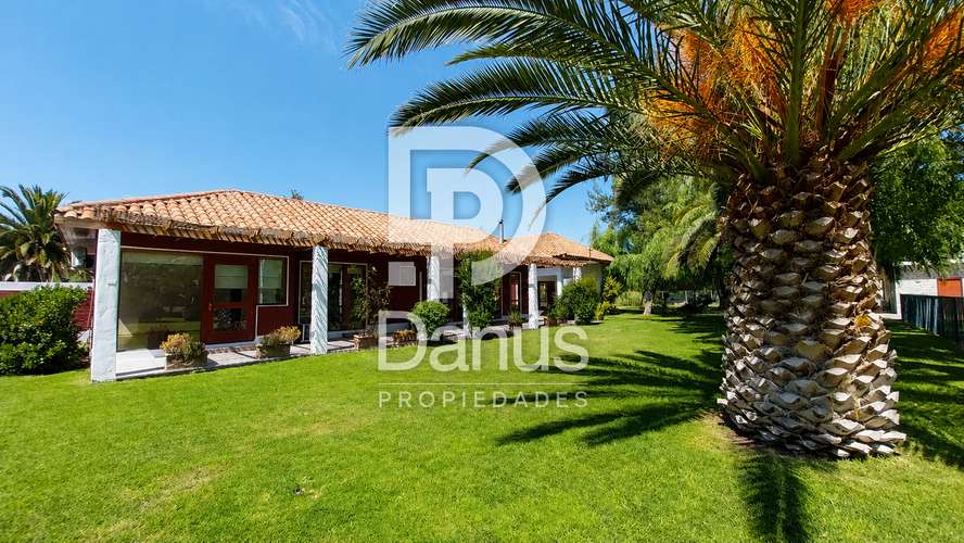 VENTA Casa en Parcela | 269 m2 + 200 m2 / 5.000 m2 | Batuco | 4D / 3B