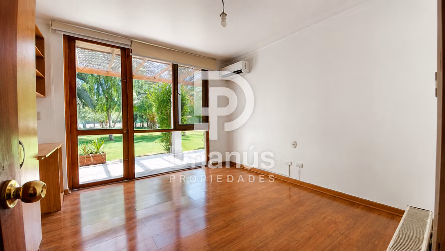 VENTA Casa en Parcela | 269 m2 + 200 m2 / 5.000 m2 | Batuco | 4D / 3B