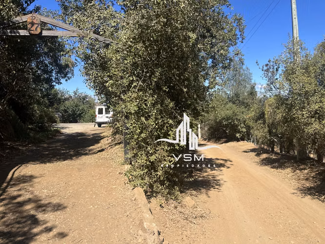 Oportunidad se Vende parcela, con gran quincho, piscina y paltos en produccion