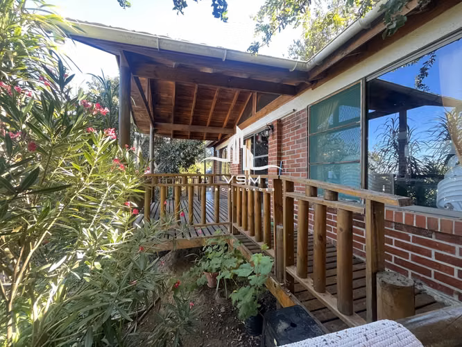 Oportunidad se Vende parcela, con gran quincho, piscina y paltos en produccion