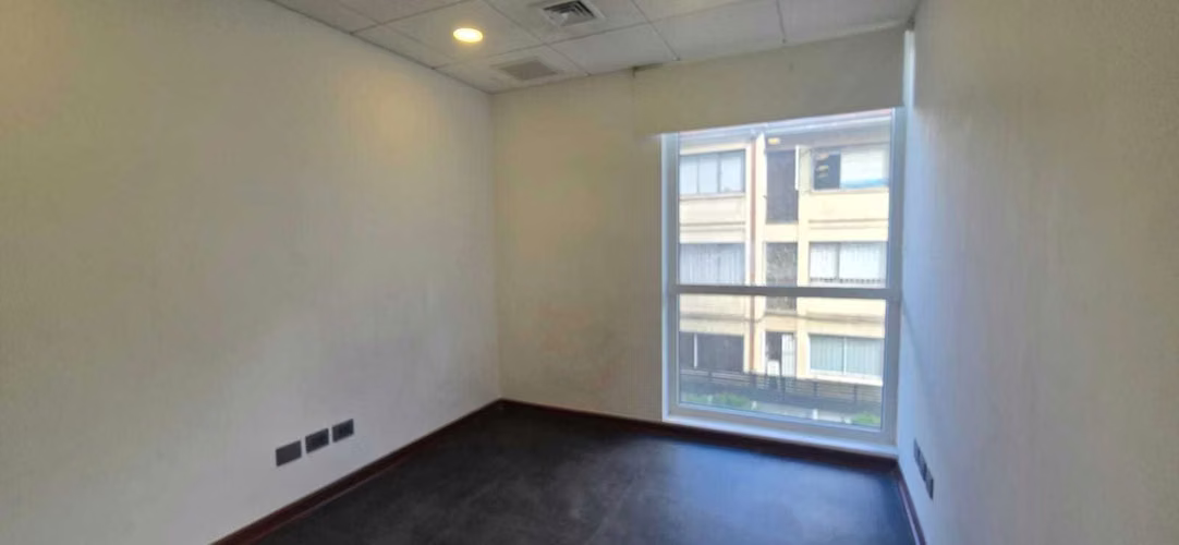 Oficina 2 privados Las Condes  (162801)