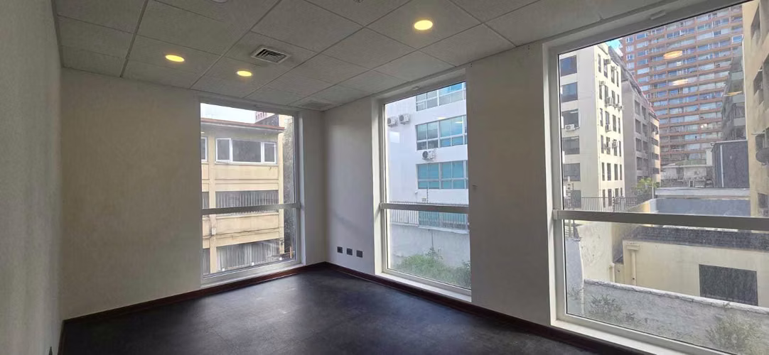 Oficina 2 privados Las Condes  (162801)