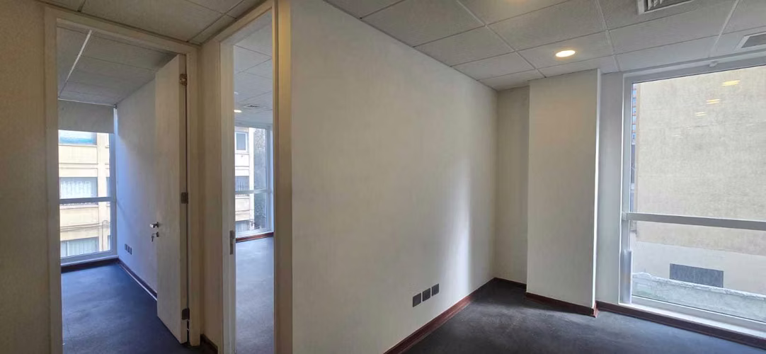Oficina 2 privados Las Condes  (162801)
