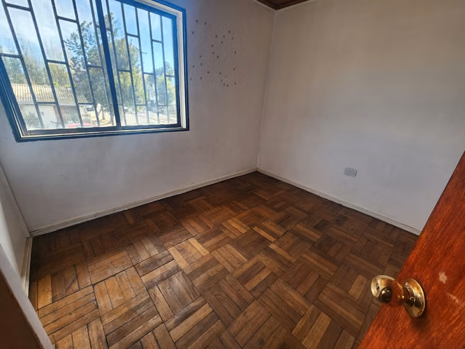 CASA EN AV ESPAÑA (INCLUYE DEPTO INDEPENDIENTE)
