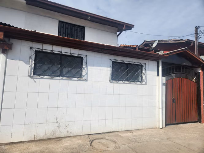 CASA EN AV ESPAÑA (INCLUYE DEPTO INDEPENDIENTE)