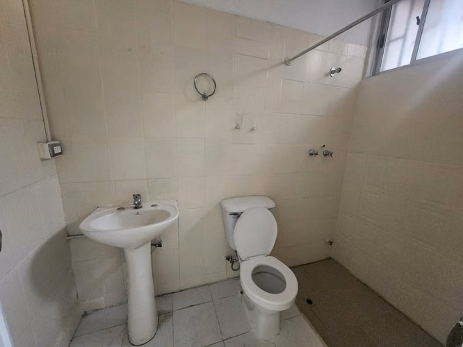 CASA EN AV ESPAÑA (INCLUYE DEPTO INDEPENDIENTE)