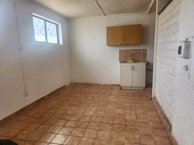 CASA EN AV ESPAÑA (INCLUYE DEPTO INDEPENDIENTE)