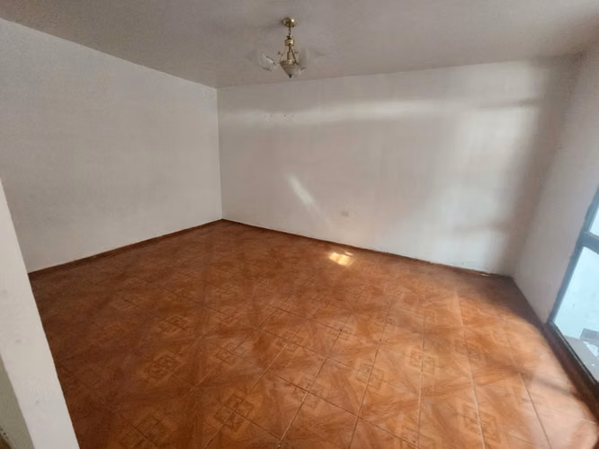 CASA EN AV ESPAÑA (INCLUYE DEPTO INDEPENDIENTE)
