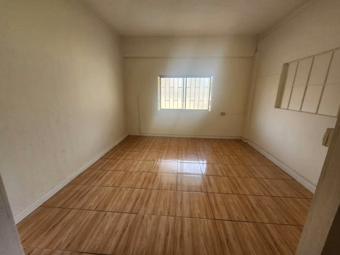 CASA EN AV ESPAÑA (INCLUYE DEPTO INDEPENDIENTE)