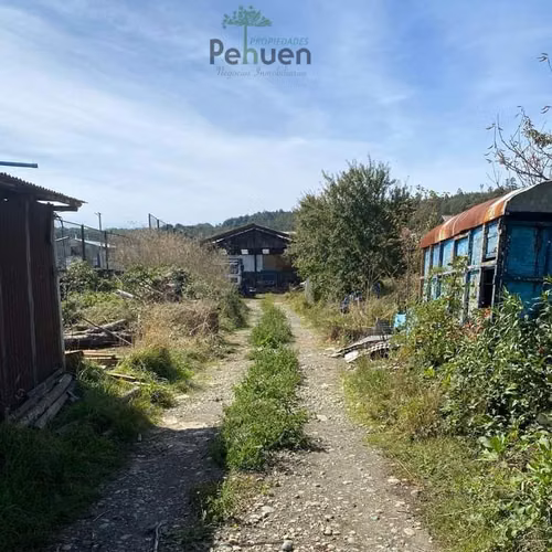 TERRENO EXCELENTE UBICACION Y ACCESOS INCLUYE 2 CASAS