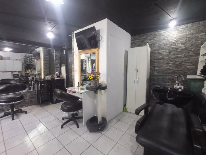 Local Comercial a Pasos del Metro Manquehue (163871)