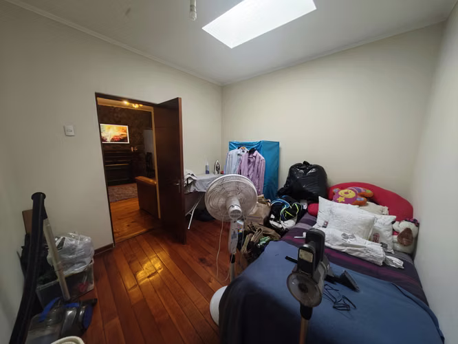 CASA EN VENTA DE 5 DORMITORIOS EN QUINTA NORMAL