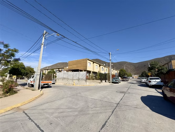 CASA Psje. Caleta Punta de Choros 3720 - Imagen 19