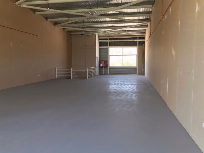 BODEGA AV. DE LOS VALLES - Imagen 17