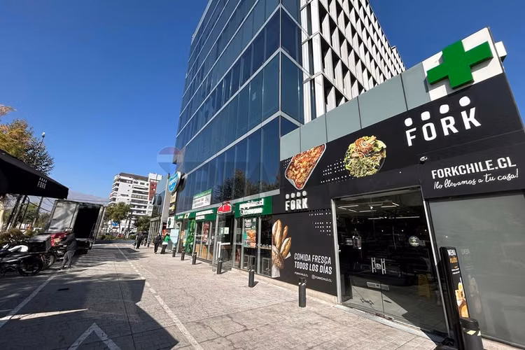 Moderna oficina en venta en las condes - Imagen 18