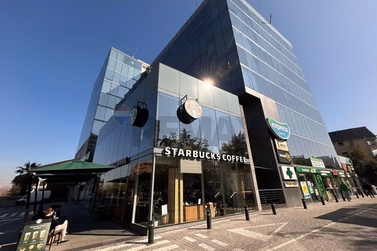 Moderna oficina en venta en las condes - Imagen 19