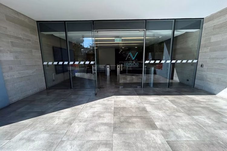 Moderna oficina en venta en las condes - Imagen 16