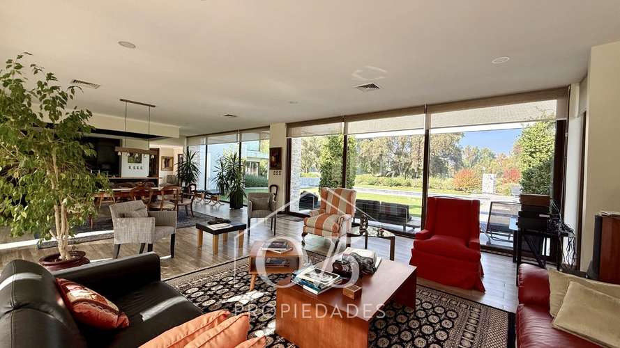 Preciosa Casa en venta, Brisas de chicureo (163781)