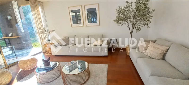 Casa en venta de 7 dorm. en Lo Barnechea